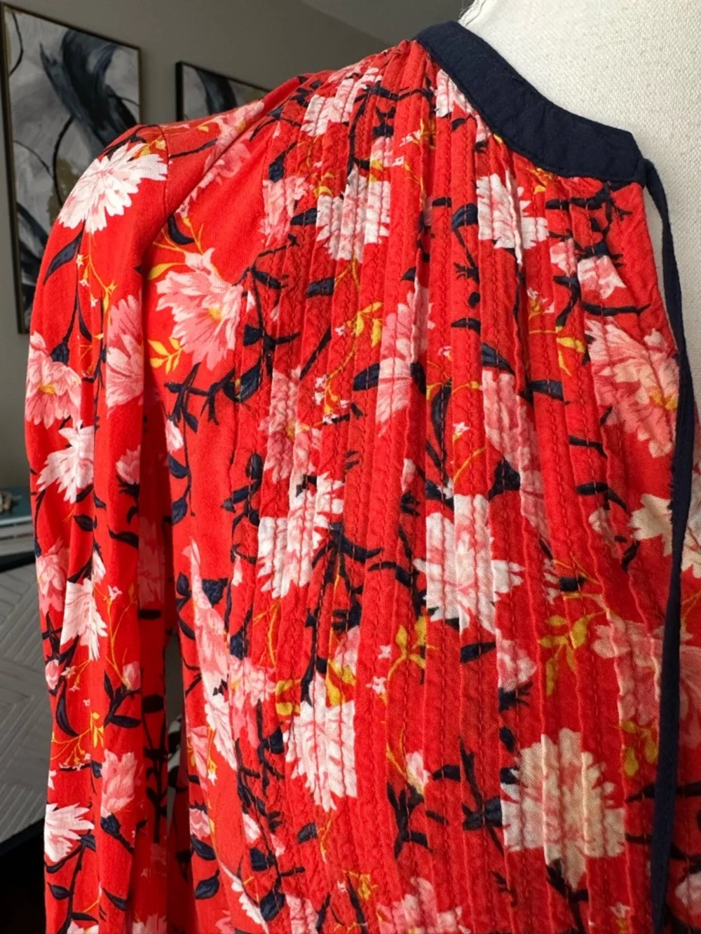 Old Navy Red Floral Pleated Peasant Blouse with Navy Trim - Picture 4 of 4
